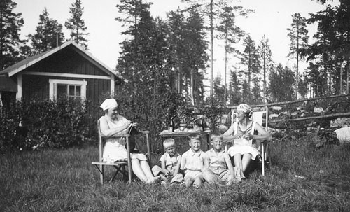 Kaffe i det gröna omkring 1940.